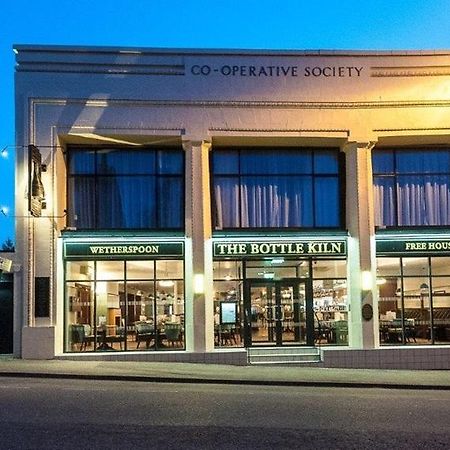 Готель The Bottle Kiln Wetherspoon Гарвіч Екстер'єр фото